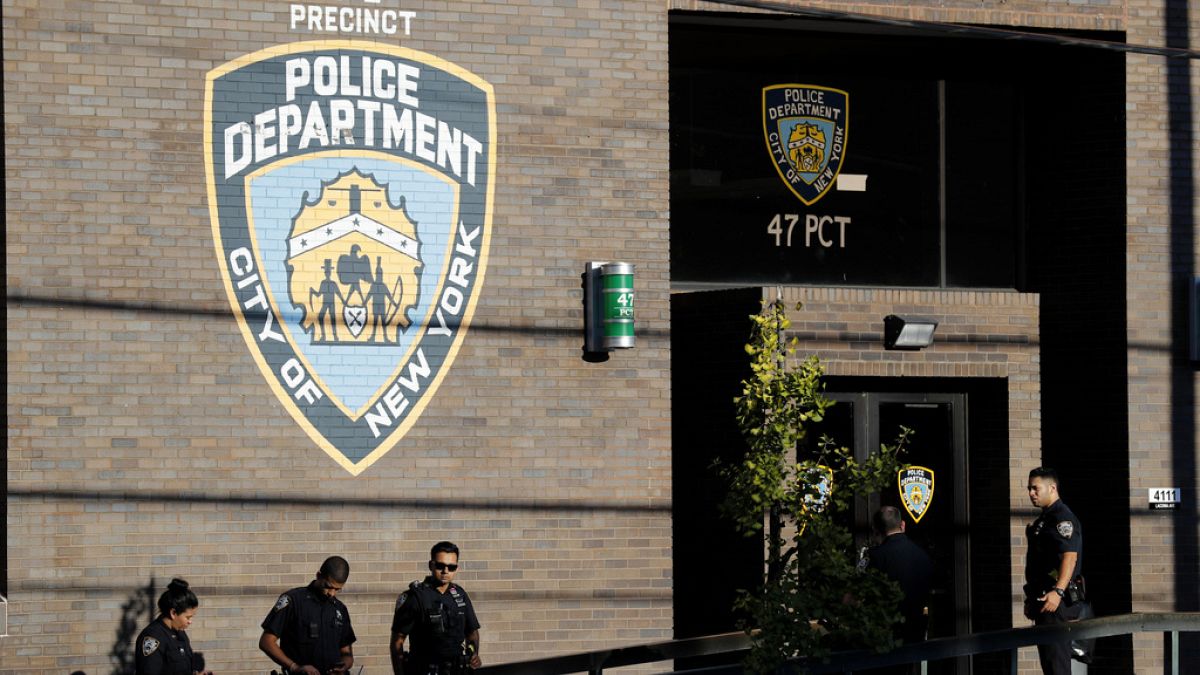 New York City, peçeden zorla çıkarılanlara 17,5 milyon dolar ödeyecek