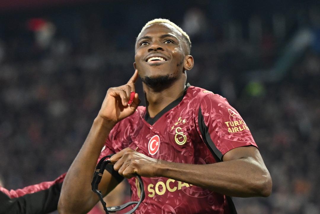 Ajax maçının ardından taraftarlar Osimhen'in yeni değerini açıkladı! Hat-trick 2'nin ardından sosyal medya ortalığı karıştırdı