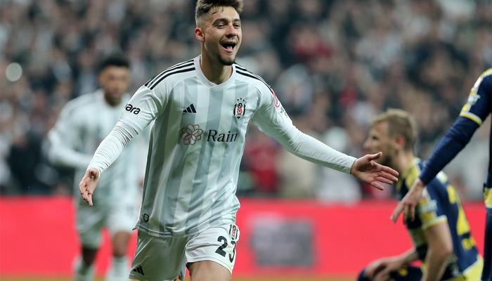 Ernest Muci Beşiktaş'ta parlıyor!