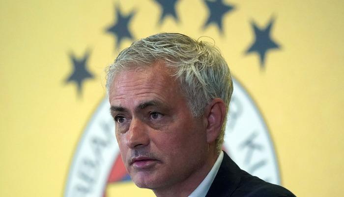 Jose Mourinho, F.Bahçe yıldızının satışına karşı çıktı!  F.Bahçe'nin ''sahasını bekleyin''