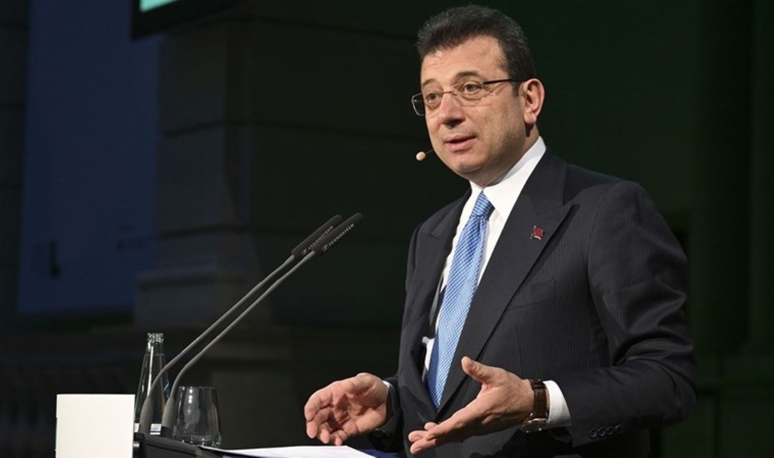 Ekrem İmamoğlu, çocukların çizdiği resimlerle 23 Nisan'ı kutladı - Son Dakika Siyaset Haberleri