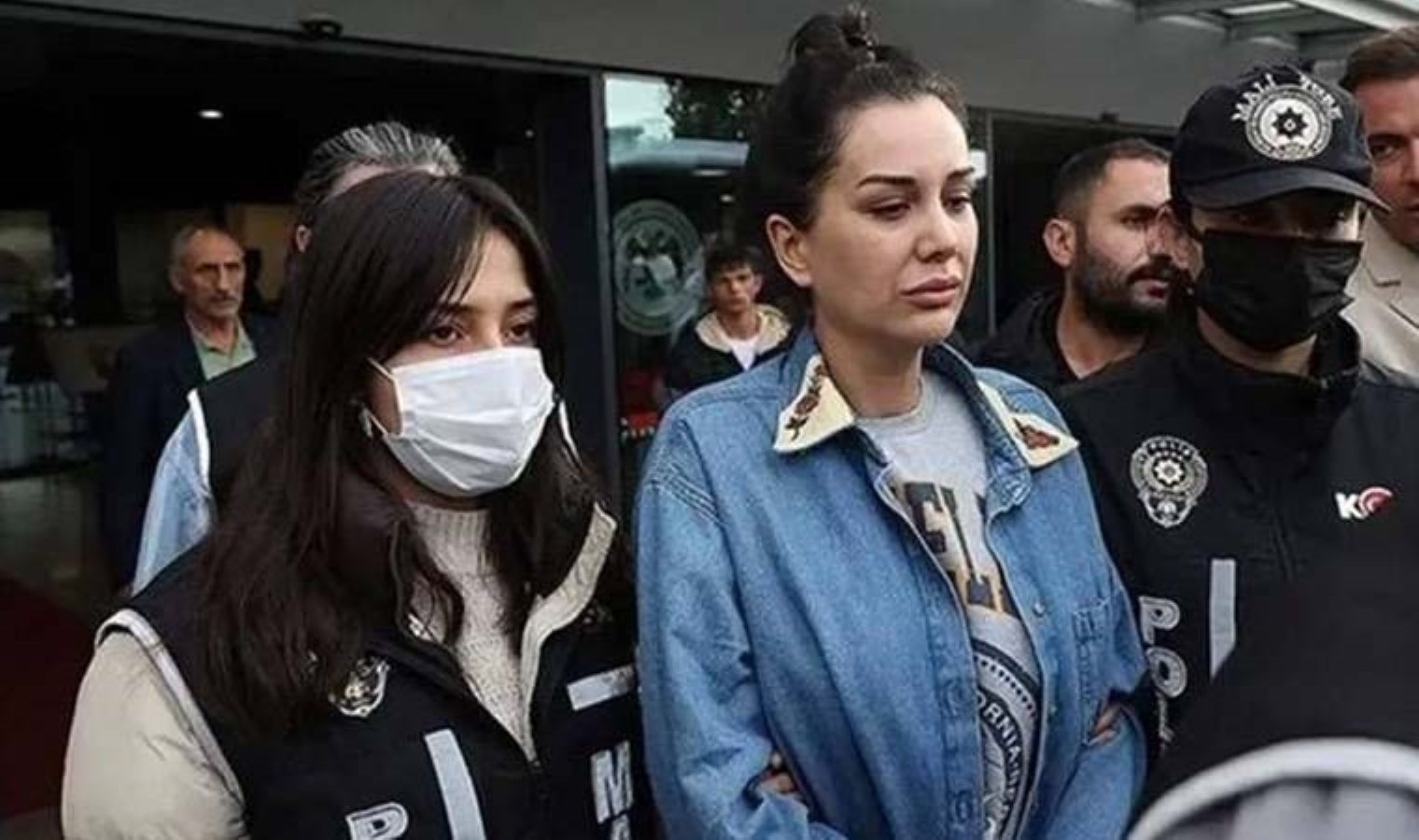 Dilan Polat'ın cezaevinden mektubu ortaya çıktı: 'Beni burada ölüme terk ettiler' - Son Dakika Türkiye Haberleri