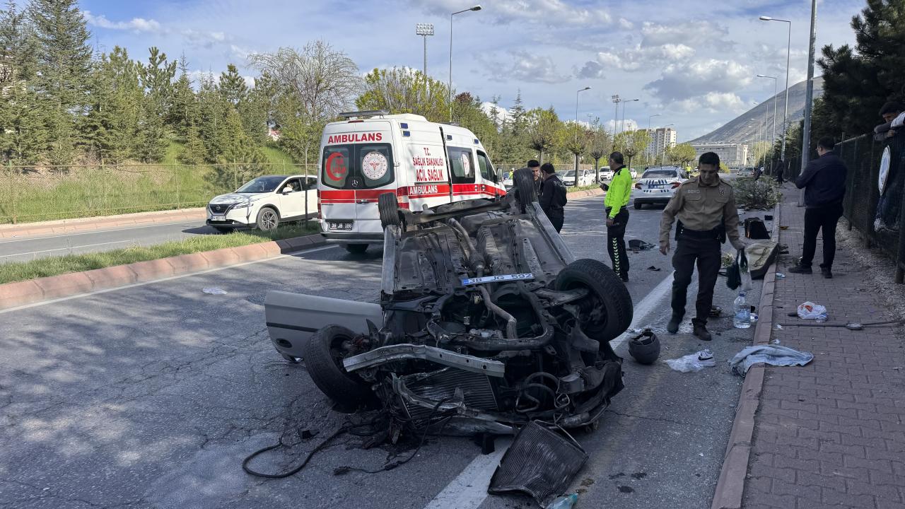 Kayseri'deki kazada ağır yaralanan 2 kişi hayatını kaybetti