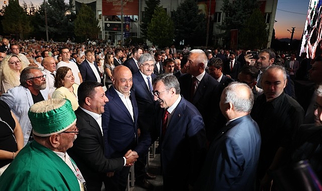 Nevşehir Belediye Başkanı Rasim Arı, Nevşehir'in Hacıbektaş ilçesinde düzenlenen Hacı Bektaş Veli'yi anma etkinliklerine katıldı. - GÜNDEM