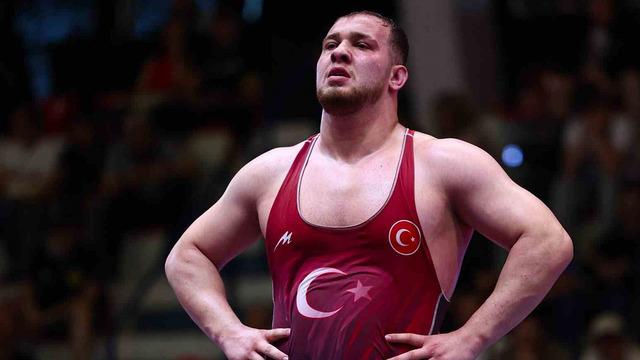 Hakan Büyükçıngıl’dan Akdeniz Oyunları’nda Altın Madalya Sevinci
